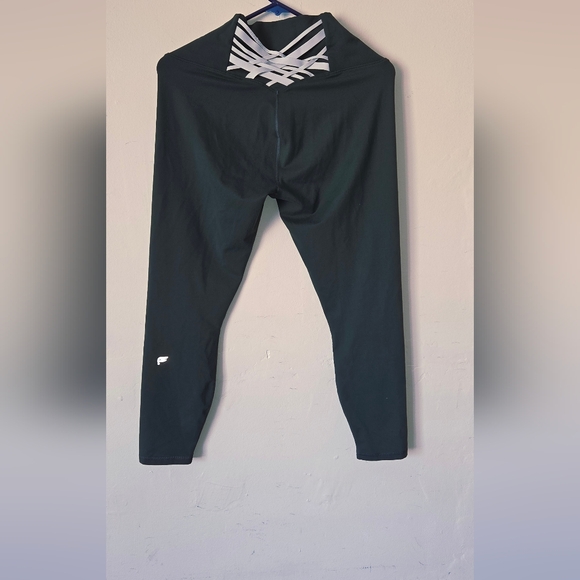 Fabletics Bundle - Picture 2 of 7